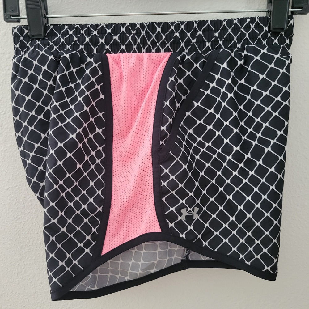 Under Armour HeatGear Womens Black Pink Geometric Print Running Shorts Small - Picture 4 of 8